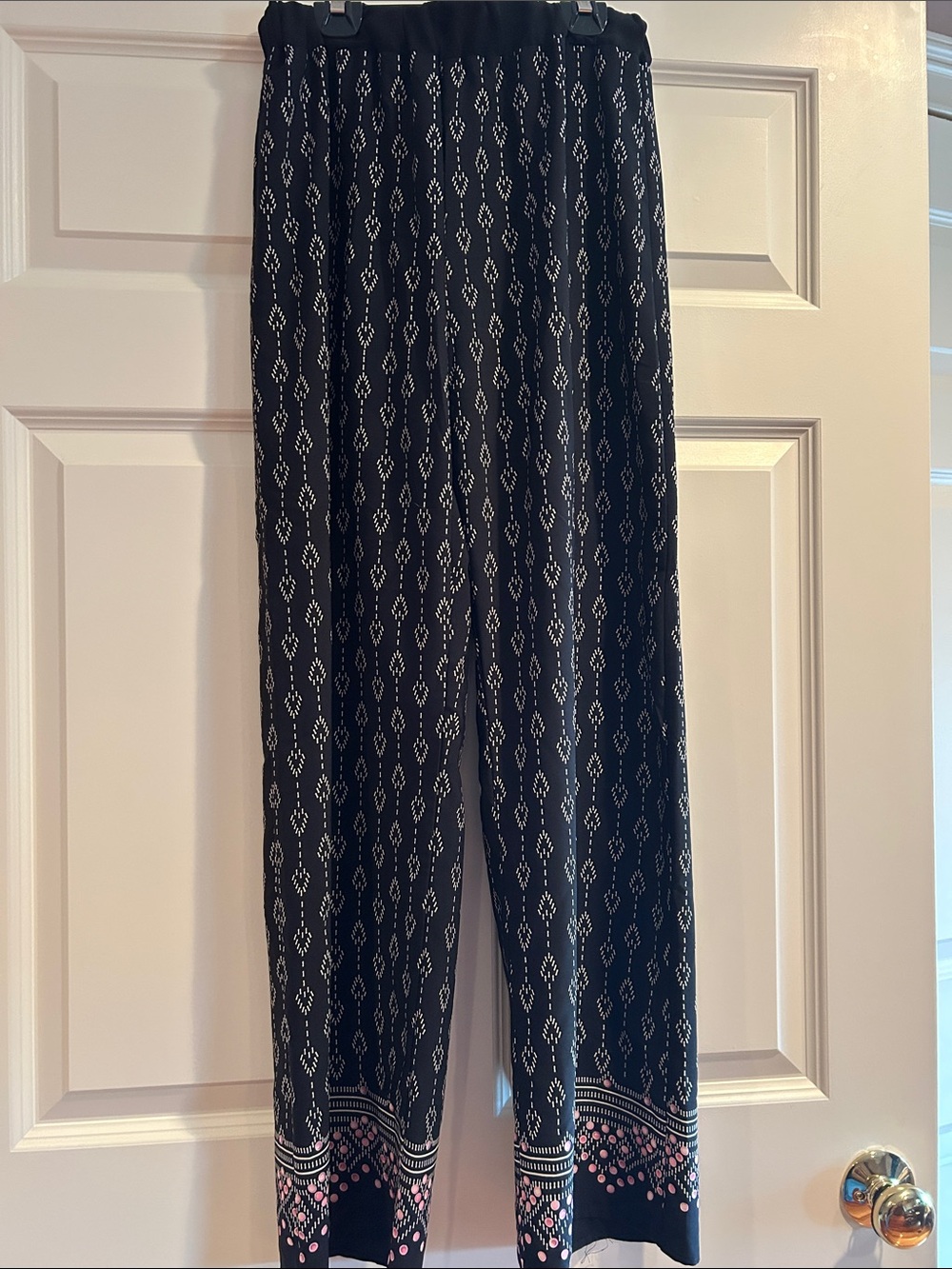 3/$30 SALE!! West Kei Black Patterned Pants
